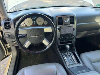Second-hand Chrysler 300C 249 CP (183 kW) 2004 Berlinǎ