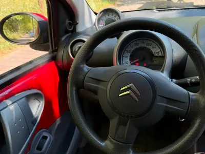 Gebraucht Citroën C1 70 PS (51 kW) 2012 Rot Kleinwagen