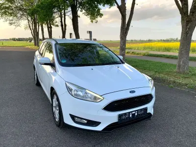 Gebraucht Ford Focus Business Edition 150 PS (110 kW) 2015 Frozen white Kombi