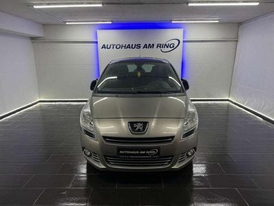 Vapor grey metallic Gebraucht 2013 Peugeot 5008 Business-Line Van / Kleinbus | 4.199 € (Fairer Preis)