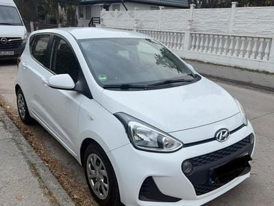 Gebraucht Hyundai i10 66 PS (48 kW) 2019 Weiß Kleinwagen