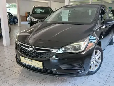 Gebraucht Opel Astra Business 95 PS (69 kW) 2018 Schwarz Kombi