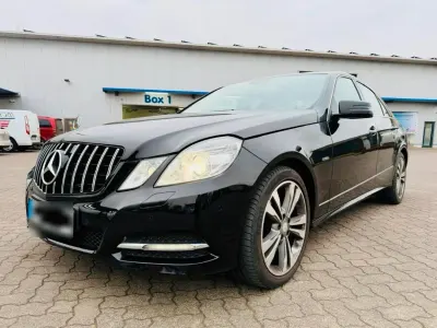 Gebraucht Mercedes E300 Avantgarde 231 PS (169 kW) 2011 Schwarz Limousine