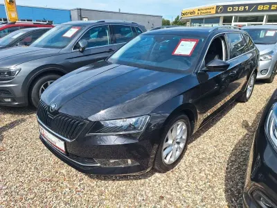 Gebraucht Skoda Superb Style 150 PS (110 kW) 2019 Schwarz Kombi
