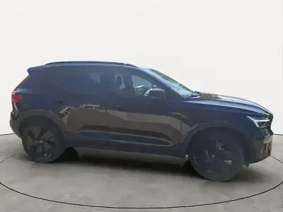 Gebraucht Volvo XC40 Plus 163 PS (119 kW) 2025 Schwarz SUV