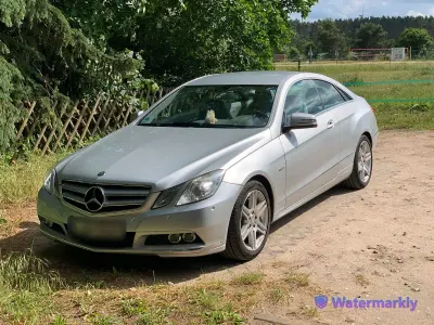 Gebraucht Mercedes E250 Elegance 204 PS (150 kW) 2010 Silber Coupé