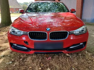 Gebraucht BMW 316 Sport Line 136 PS (100 kW) 2013 Rot Limousine