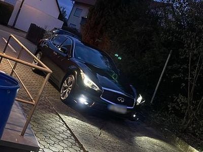 Gebraucht Infiniti Q70 170 PS (125 kW) 2016 Schwarz Limousine