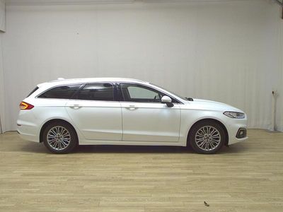 Weiss Gebraucht 2022 Ford Mondeo Titanium Kombi | 13.480 € (Fairer Preis)