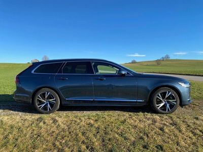 gebraucht Volvo V90 T6 Recharge AWD Core (Plugin-Hybrid Modell 2023)