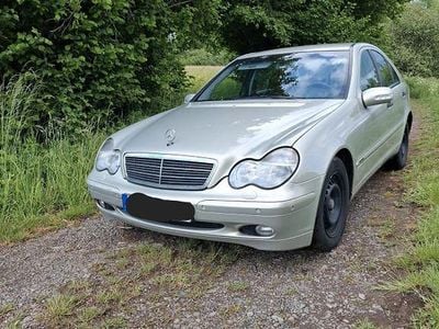 Mercedes C200