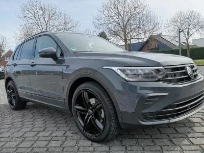 Gebraucht VW Tiguan 131 PS (96 kW) 2021 Grau SUV