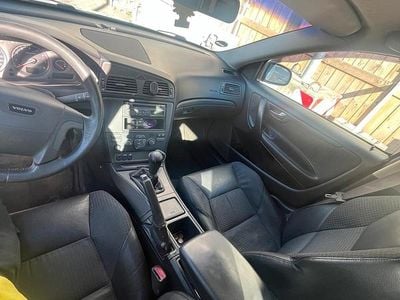 Second-hand Volvo V70 140 CP (102 kW) 2001 Argintiu Break