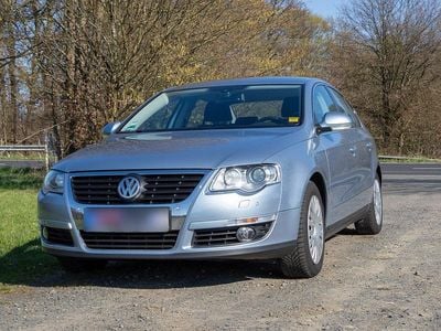 Gebraucht VW Passat Comfortline 116 PS (85 kW) 2006 Blau Limousine
