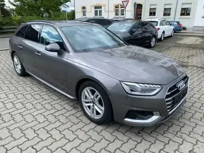 Gebraucht Audi A4 Sport 204 PS (150 kW) 2022 Grau Kombi