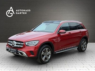 Gebraucht Mercedes GLC300e 194 PS (142 kW) 2022 Rot SUV