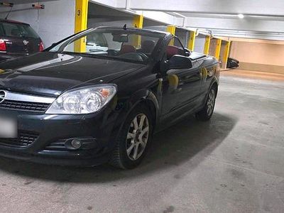 Gebraucht Opel Astra Cabriolet 140 PS (102 kW) 2011 Schwarz Cabrio