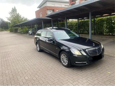 Mercedes E200