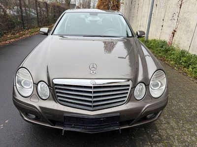 Gebraucht Mercedes E200 136 PS (100 kW) 2007 Grau Limousine
