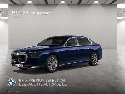 Blau Gebraucht 2024 BMW 750e Comfort Edition Limousine | 97.501 € (Fairer Preis)