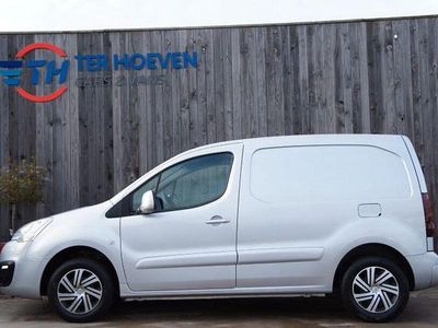 Silber Gebraucht 2017 Citroën Berlingo Van / Kleinbus | 7.600 € (Fairer Preis)