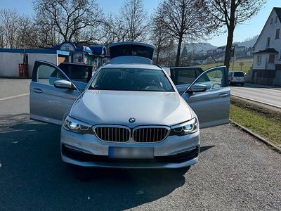 Gebraucht BMW 530 265 PS (194 kW) 2018 Silber Kombi