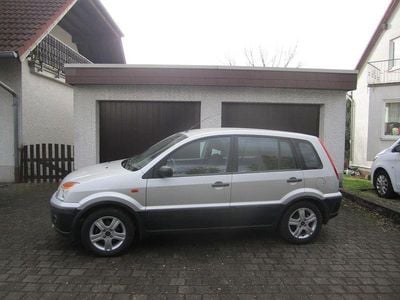 Silber Gebraucht 2009 Ford Fusion Style Limousine | 4.990 € (Fairer Preis)