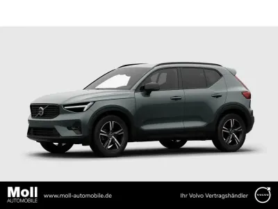 Neu Volvo XC40 Plus 163 PS (119 kW) 2026 Gruen SUV