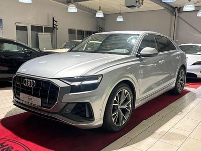 Gebraucht Audi Q8 Ambiente 286 PS (210 kW) 2020 Florettsilber SUV
