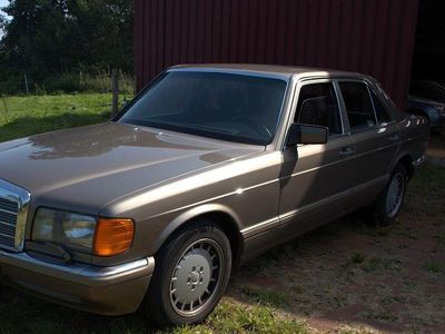 Gebraucht Mercedes 380 218 PS (160 kW) 1980 Braun Limousine