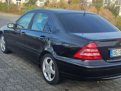 Gebraucht Mercedes C180 Classic 143 PS (105 kW) 2005 Schwarz Limousine