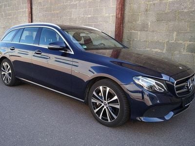 Second-hand Mercedes E300 306 CP (225 kW) 2020 Albastru Break