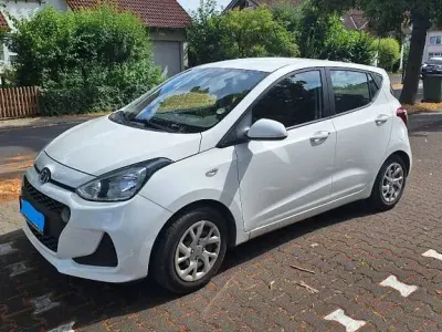 Gebraucht Hyundai i10 67 PS (49 kW) 2019 Weiß Kleinwagen