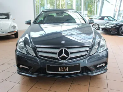 Gebraucht Mercedes E200 AMG line 184 PS (135 kW) 2011 Grau Cabrio