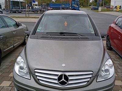 Mercedes B180