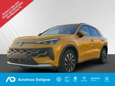 Nowe VW T-Roc Cabriolet Life 116 KM (85 kW) 2026 Żółty SUV