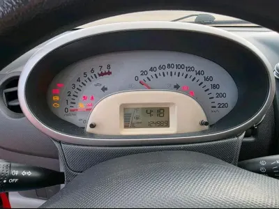 Gebraucht Daihatsu Sirion 69 PS (50 kW) 2008 Rot Kleinwagen