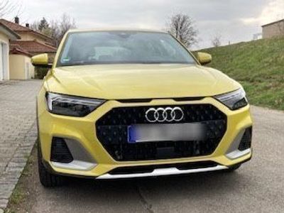 gebraucht Audi A1 30 TFSI S tronic allstreet