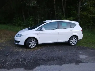 Używany Seat Altea XL 168 KM (123 kW) 2010 Biały Minivan