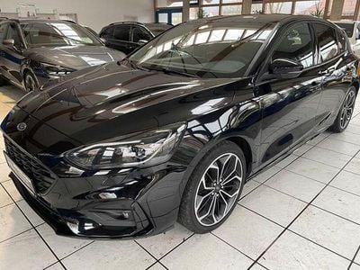 Second-hand Ford Focus ST-Line 182 CP (133 kW) 2019 Negru Berlinǎ