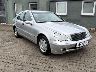 Silber Gebraucht 2002 Mercedes C180 Avantgarde Limousine | 3.850 € (Etwas zu teuer)