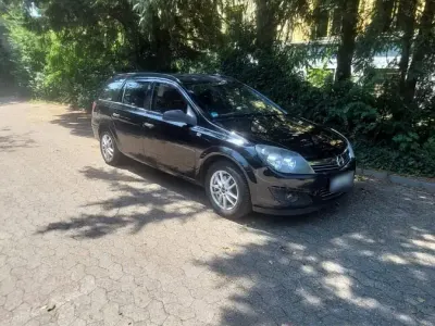 Gebraucht Opel Astra 116 PS (85 kW) 2009 Schwarz Kombi