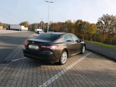 Gebraucht Toyota Camry Hybrid 218 PS (160 kW) 2019 Braun Limousine