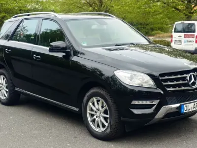 Używany Mercedes ML250 204 KM (150 kW) 2012 Czarny SUV