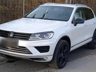 Gebraucht VW Touareg 262 PS (192 kW) 2015 Weiß SUV