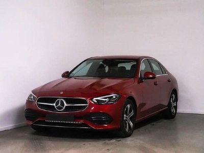 Rot manufaktur lack manufaktur Gebraucht 2024 Mercedes C180 Avantgarde Limousine | 34.880 € (Guter Preis)