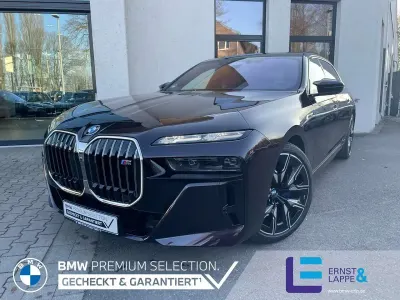 Gebraucht BMW i7 Sport Line 484 kW (659 PS) 2025 Belladonna purple Limousine