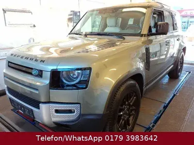 Gebraucht Land Rover Defender SE 200 PS (147 kW) 2022 Pangea green SUV