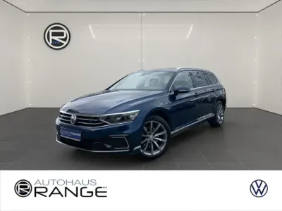 Gebraucht VW Passat 218 PS (160 kW) 2020 Aquamarinblau metallic (metallic) Kombi