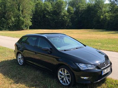 Schwarz Gebraucht 2015 Seat Leon ST FR Kombi | 8.200 € (Fairer Preis)